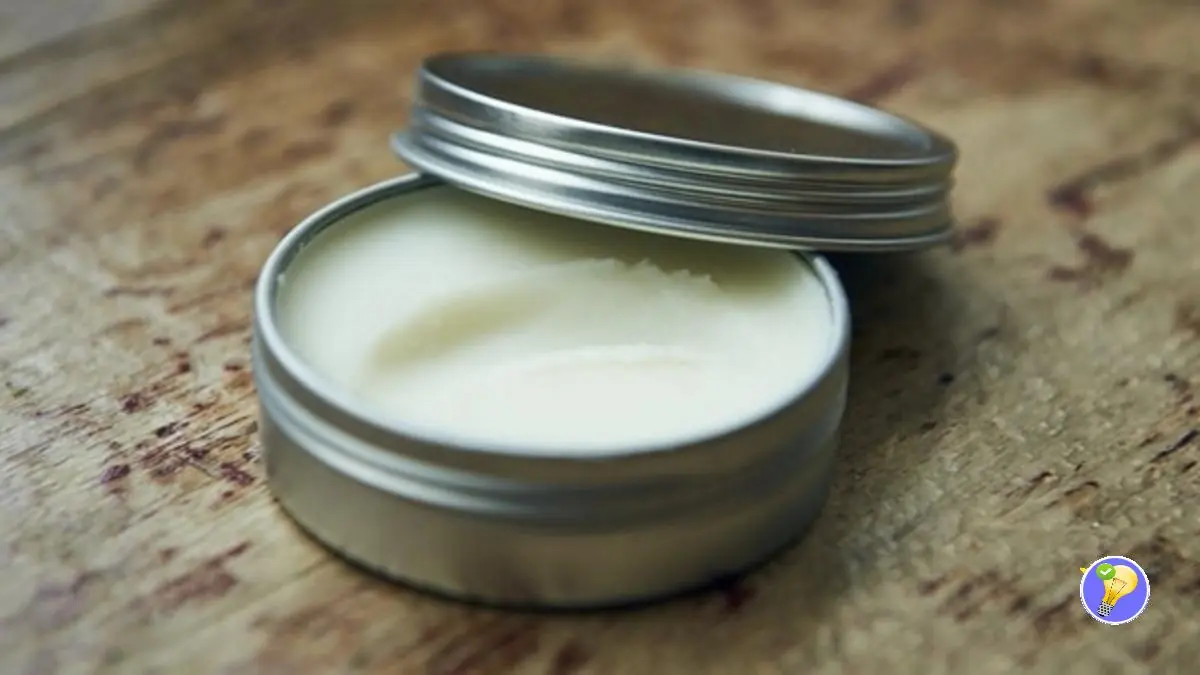 Baume à lèvres Maison : Recette avec 3 Ingrédients Naturels