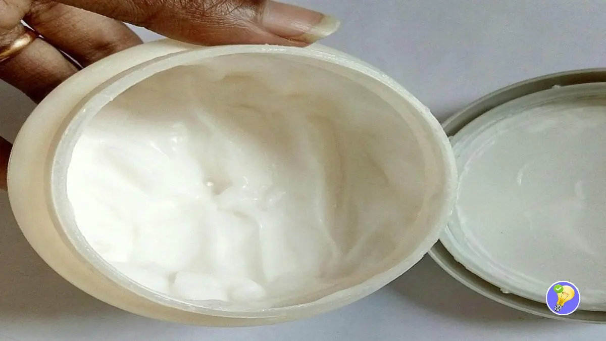 Adieu les Taches : Fabriquez votre propre Crème maison